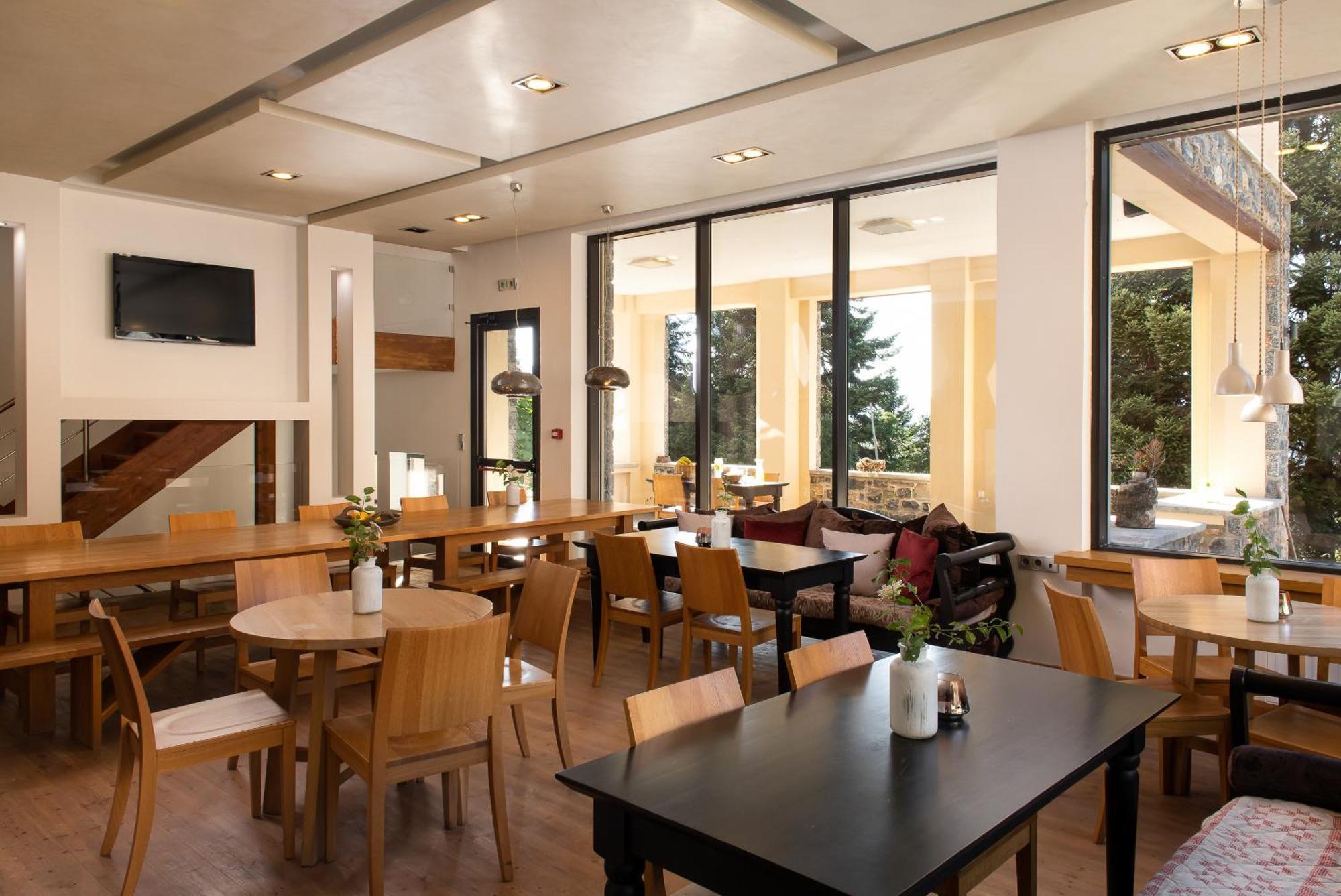 Natura Hotel Витина Екстериор снимка